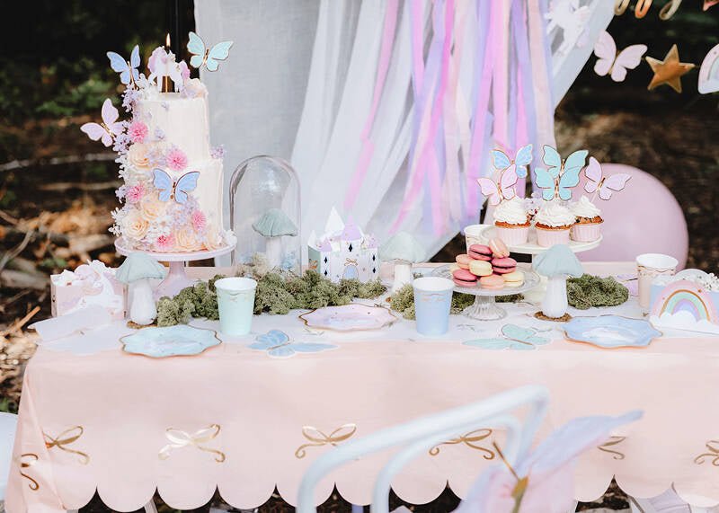 6 Pappteller "Fliegendes Einhorn" - 18cm - Party im Karton